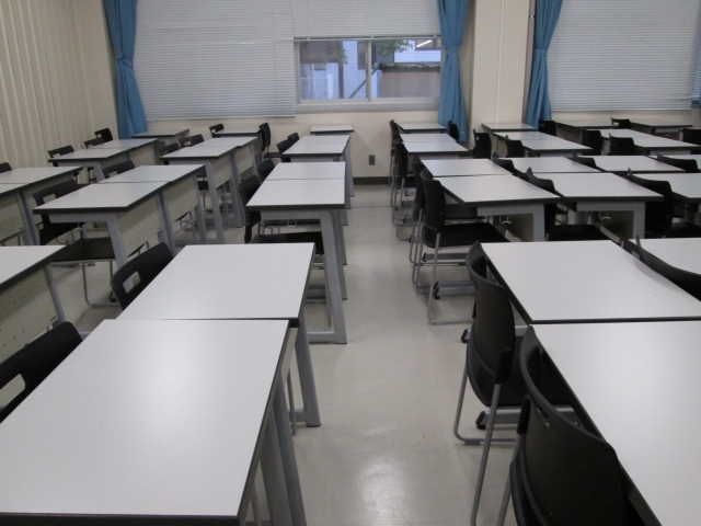 管理組合が年に一度開催する「通常総会」といつでも開催できる「臨時総会」