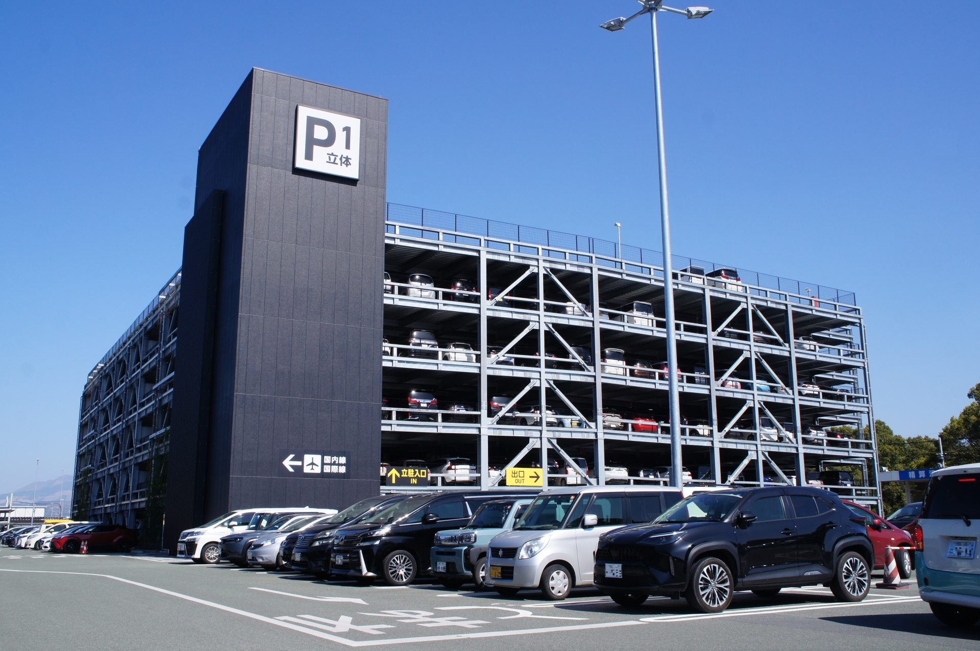 「立体駐車場」と「機械式駐車場」の違いと、平面化という選択肢